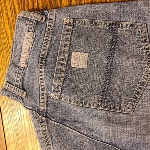 Lucky brand vintage crop. Size 30